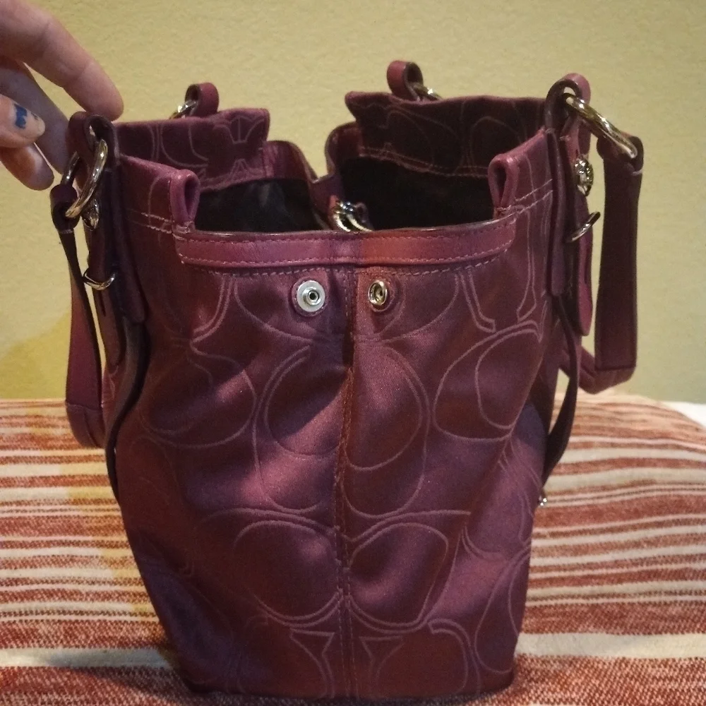 🖤Rare Coach Berry op art jacard signature satchel/tote - Picture 6 of 11
